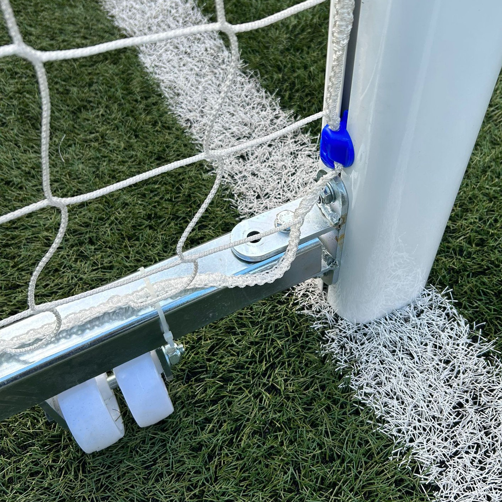 juego porterías aluminio fútbol 7 90 mm abatibles con arquillos cincados 4 JUEGO PORTERÍAS ALUMINIO FÚTBOL 7 90 MM ABATIBLES CON ARQUILLOS CINCADOS